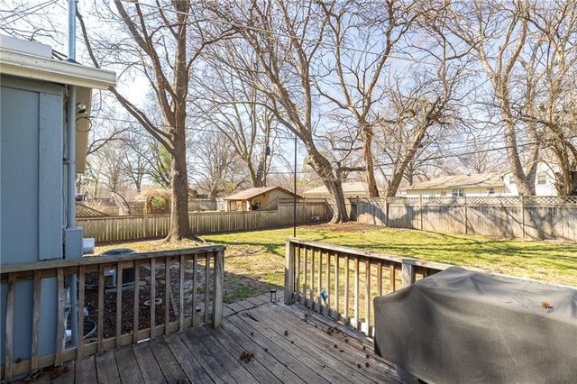 9212 W 99th Terrace, Overland Park, KS 66212