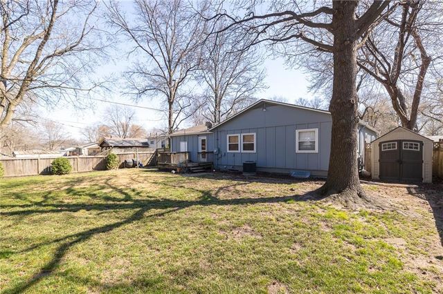 9212 W 99th Terrace, Overland Park, KS 66212