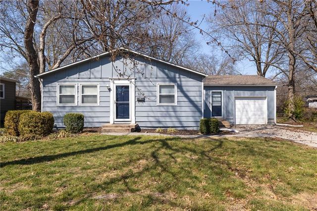 9212 W 99th Terrace, Overland Park, KS 66212