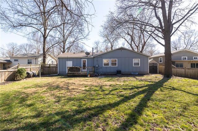 9212 W 99th Terrace, Overland Park, KS 66212