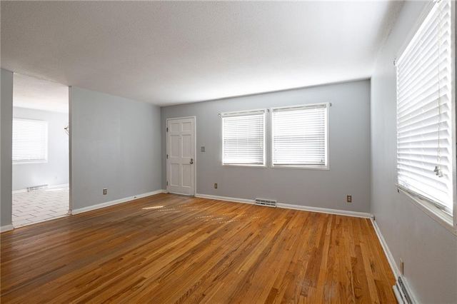 9212 W 99th Terrace, Overland Park, KS 66212