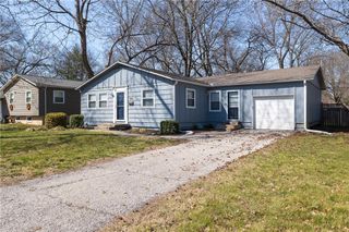 9212 W 99th Terrace, Overland Park, KS 66212