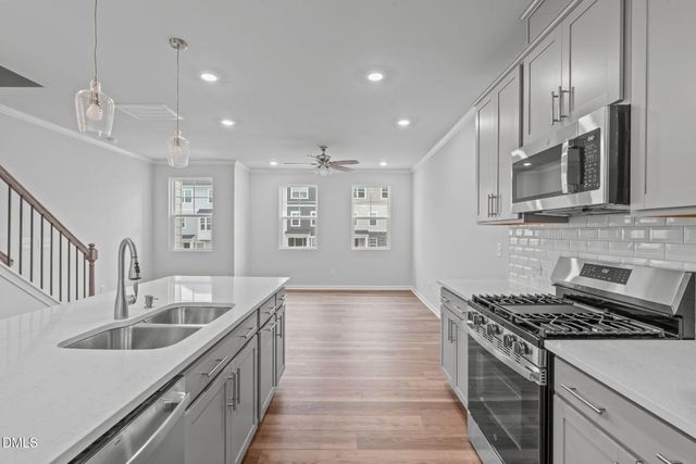 504 Light Oak Way, Apex, NC 27539