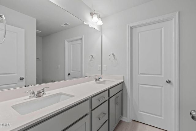 504 Light Oak Way, Apex, NC 27539