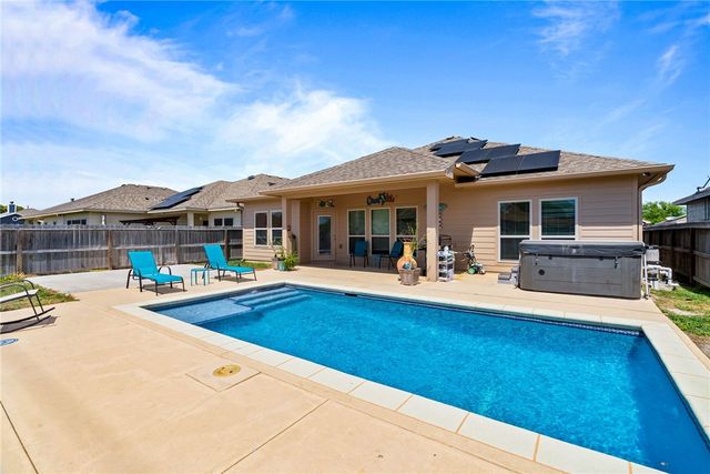 1113 Pinehollow Lane, Corpus Christi, TX 78418