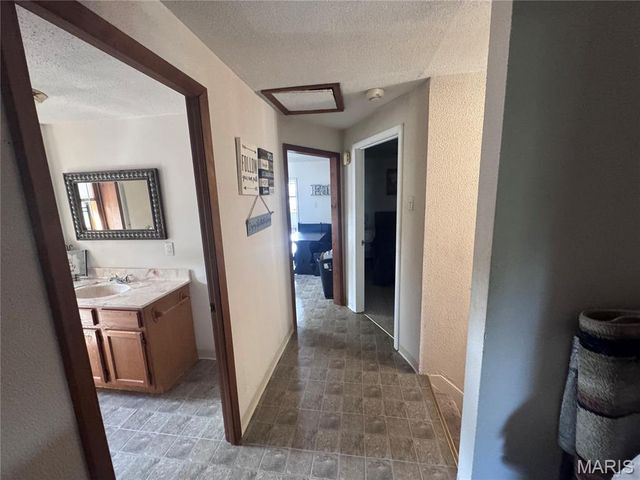 5045 S 37th Street, St Louis, MO 63116
