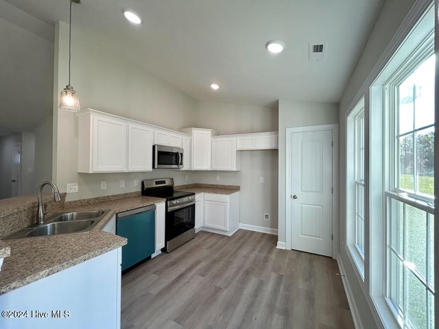 1230 Inner Banks Lane, Jacksonville, NC 28546