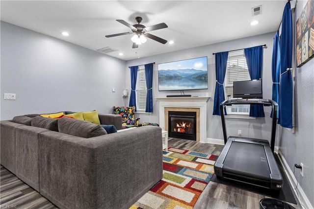 568 Waters RD, Chesapeake, VA 23322