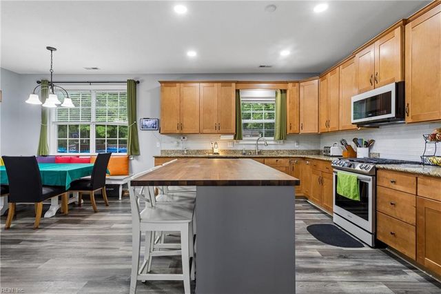 568 Waters RD, Chesapeake, VA 23322