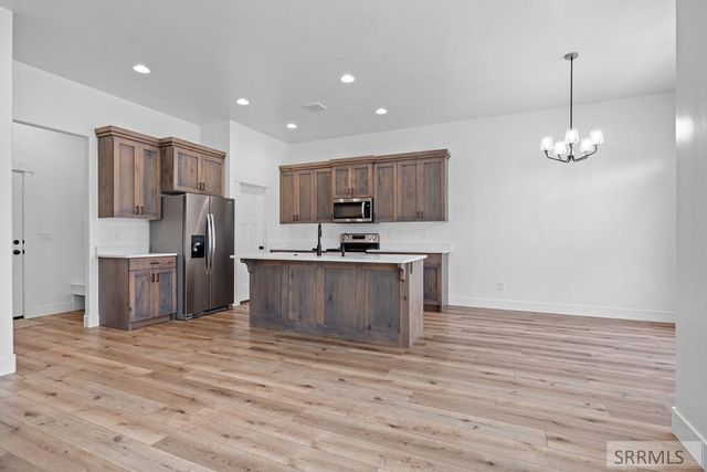 4195 Hemsworth Way, Idaho Falls, ID 83404