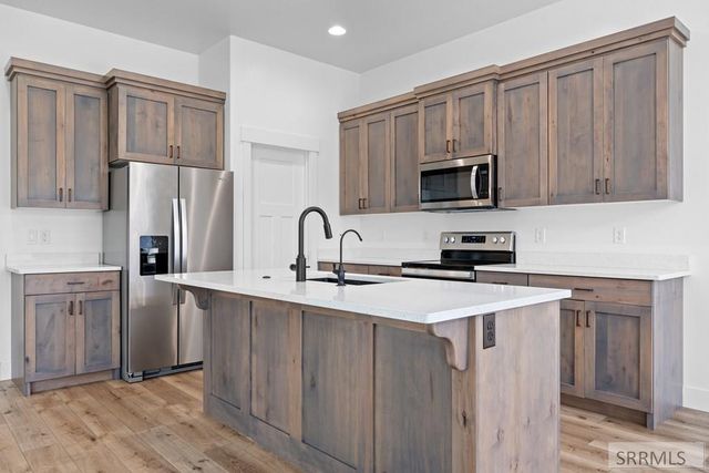 4195 Hemsworth Way, Idaho Falls, ID 83404