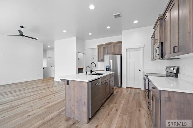 4195 Hemsworth Way, Idaho Falls, ID 83404