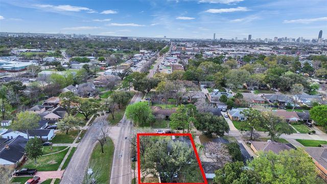 5675 Sylmar Road, Houston, TX 77081