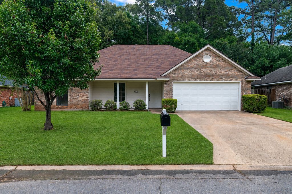 3816 Shadow Bend Drive, Haughton, LA 71037