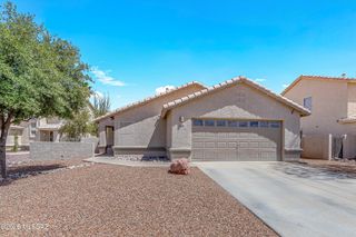 7101 W Amarante Drive, Tucson, AZ 85743
