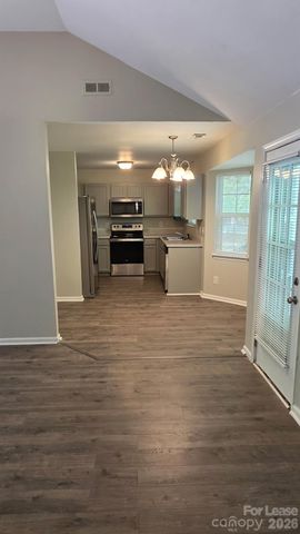 2633 Daffodil Drive, Charlotte, NC 28269