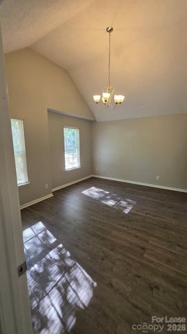 2633 Daffodil Drive, Charlotte, NC 28269