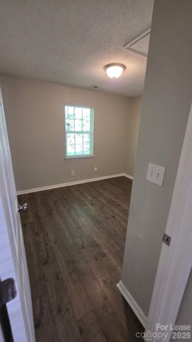 2633 Daffodil Drive, Charlotte, NC 28269