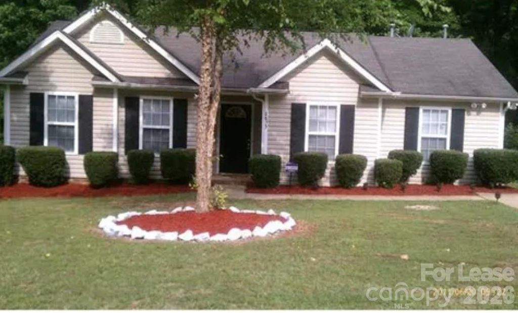 2633 Daffodil Drive, Charlotte, NC 28269