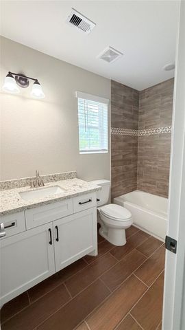 7034 Smilax Street B, Houston, TX 77088