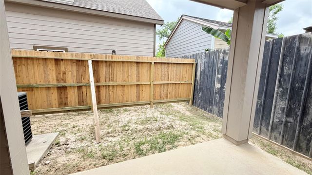 7034 Smilax Street B, Houston, TX 77088