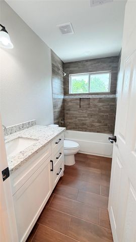 7034 Smilax Street B, Houston, TX 77088