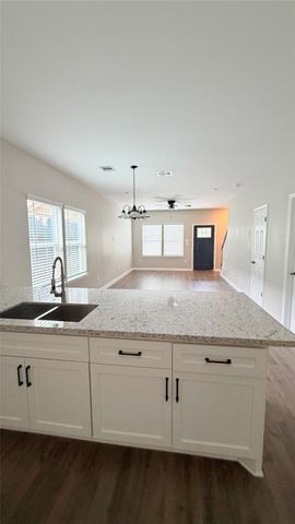 7034 Smilax Street B, Houston, TX 77088
