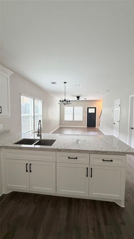 7034 Smilax Street B, Houston, TX 77088
