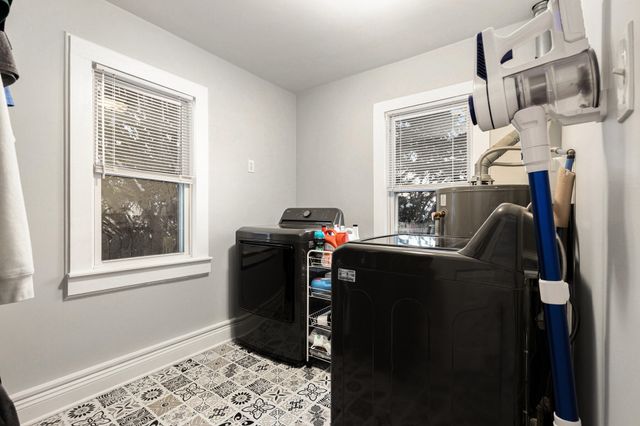 1254 Harvey Street, Muskegon, MI 49442