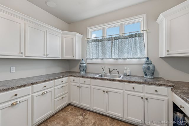 10628 S Mulberry Street, Jenks, OK 74037