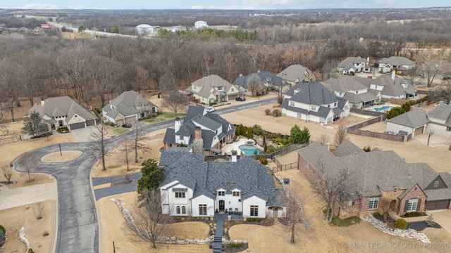 10628 S Mulberry Street, Jenks, OK 74037