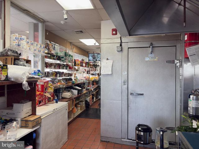 683 N 52ND ST, Philadelphia, PA 19131