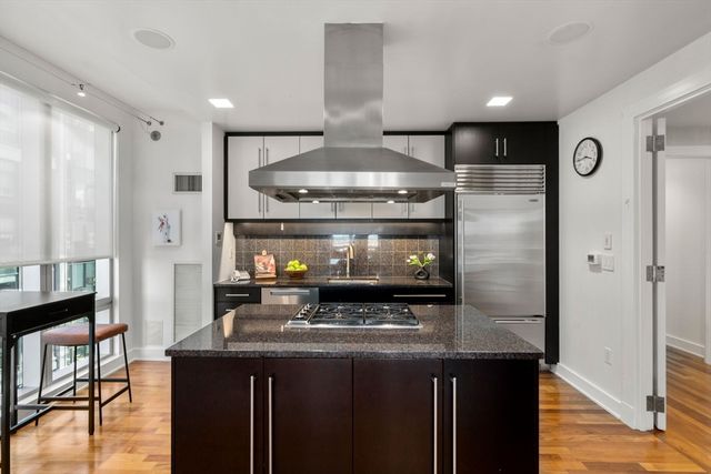 500 Atlantic Ave 18P, Boston, MA 02210