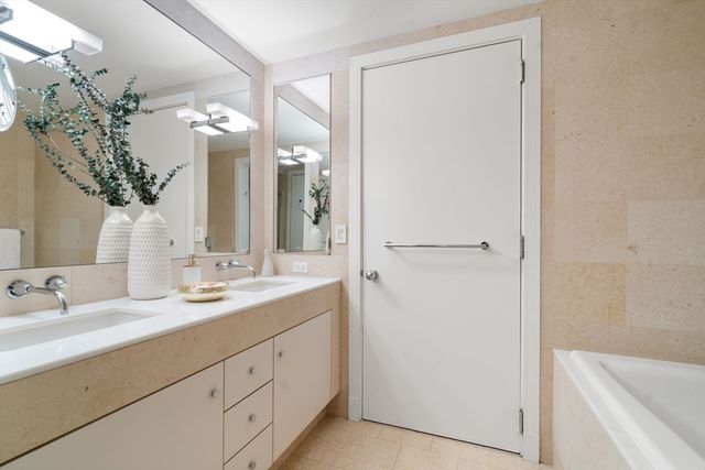 500 Atlantic Ave 18P, Boston, MA 02210