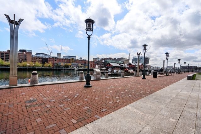 500 Atlantic Ave 18P, Boston, MA 02210