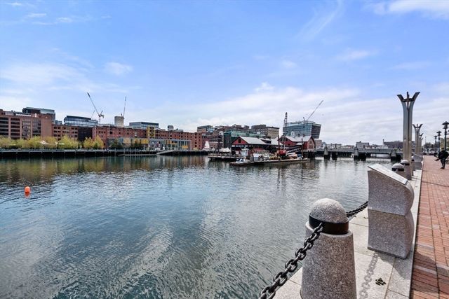 500 Atlantic Ave 18P, Boston, MA 02210