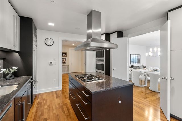 500 Atlantic Ave 18P, Boston, MA 02210