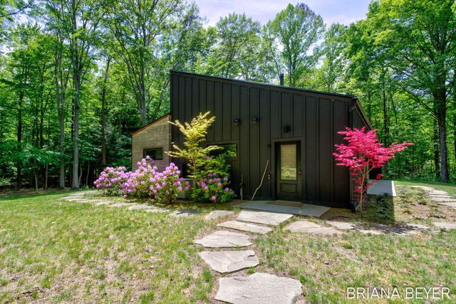 6550 Lake Effect Drive, Holland, MI 49423