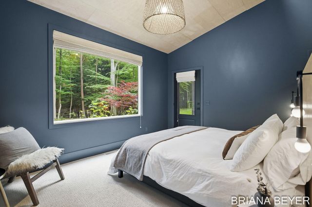 6550 Lake Effect Drive, Holland, MI 49423