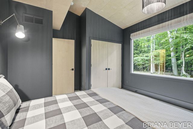 6550 Lake Effect Drive, Holland, MI 49423