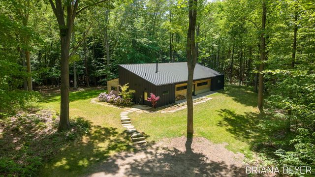 6550 Lake Effect Drive, Holland, MI 49423