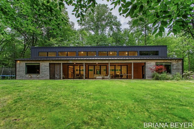 6550 Lake Effect Drive, Holland, MI 49423