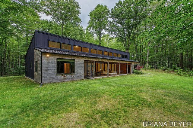 6550 Lake Effect Drive, Holland, MI 49423