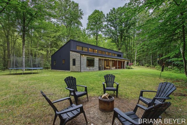 6550 Lake Effect Drive, Holland, MI 49423