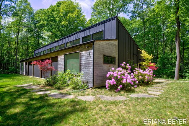 6550 Lake Effect Drive, Holland, MI 49423