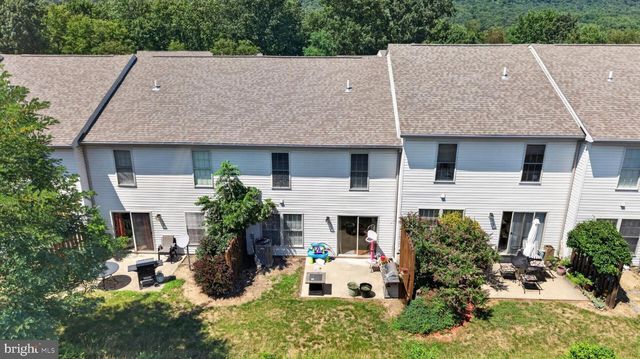 236 TIMBER VIEW DR, Harrisburg, PA 17110