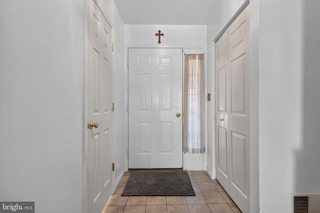 236 TIMBER VIEW DR, Harrisburg, PA 17110
