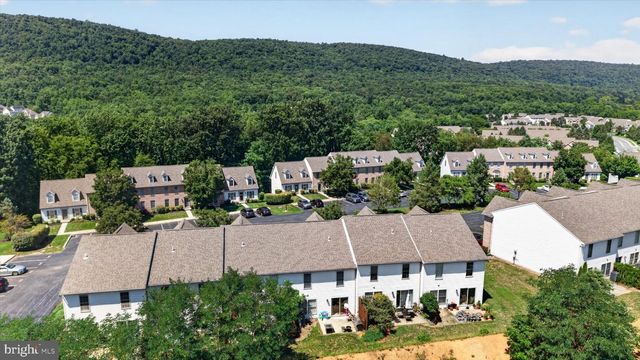 236 TIMBER VIEW DR, Harrisburg, PA 17110