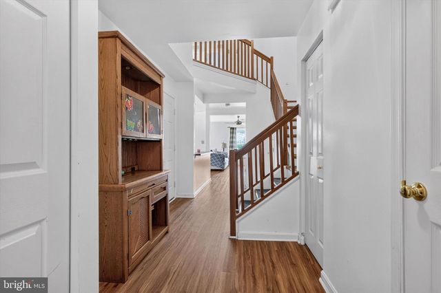 236 TIMBER VIEW DR, Harrisburg, PA 17110