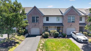236 TIMBER VIEW DR, Harrisburg, PA 17110